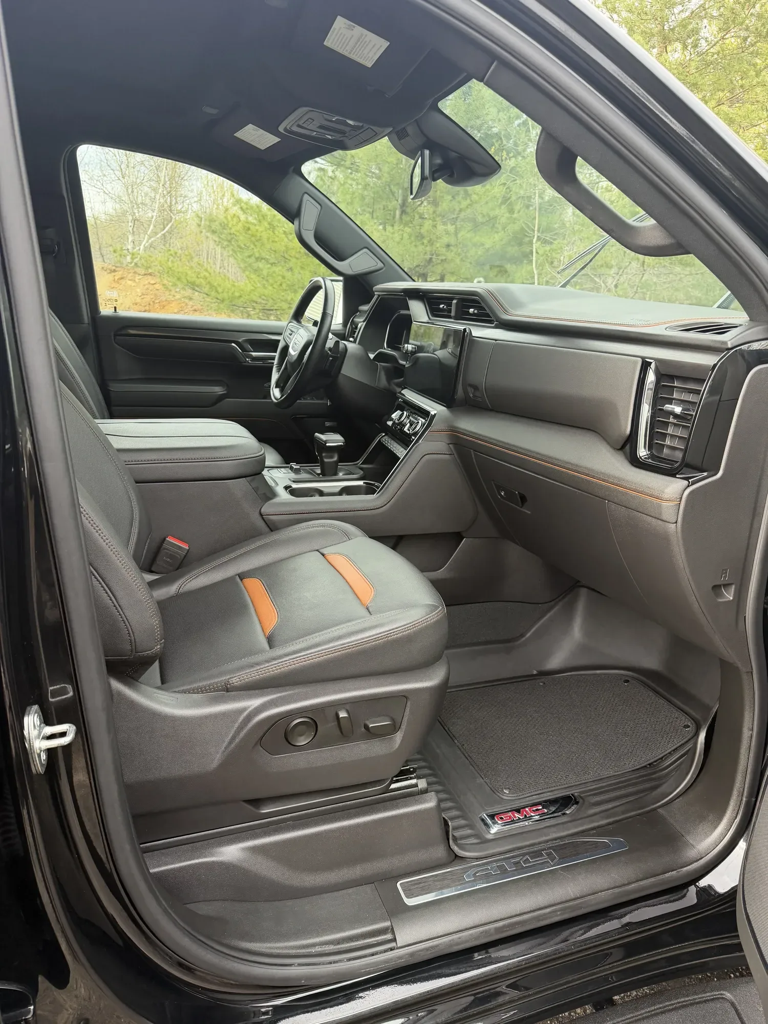AT4 Dash & Console Detail — car detailing in Ottawa, Ottawa
