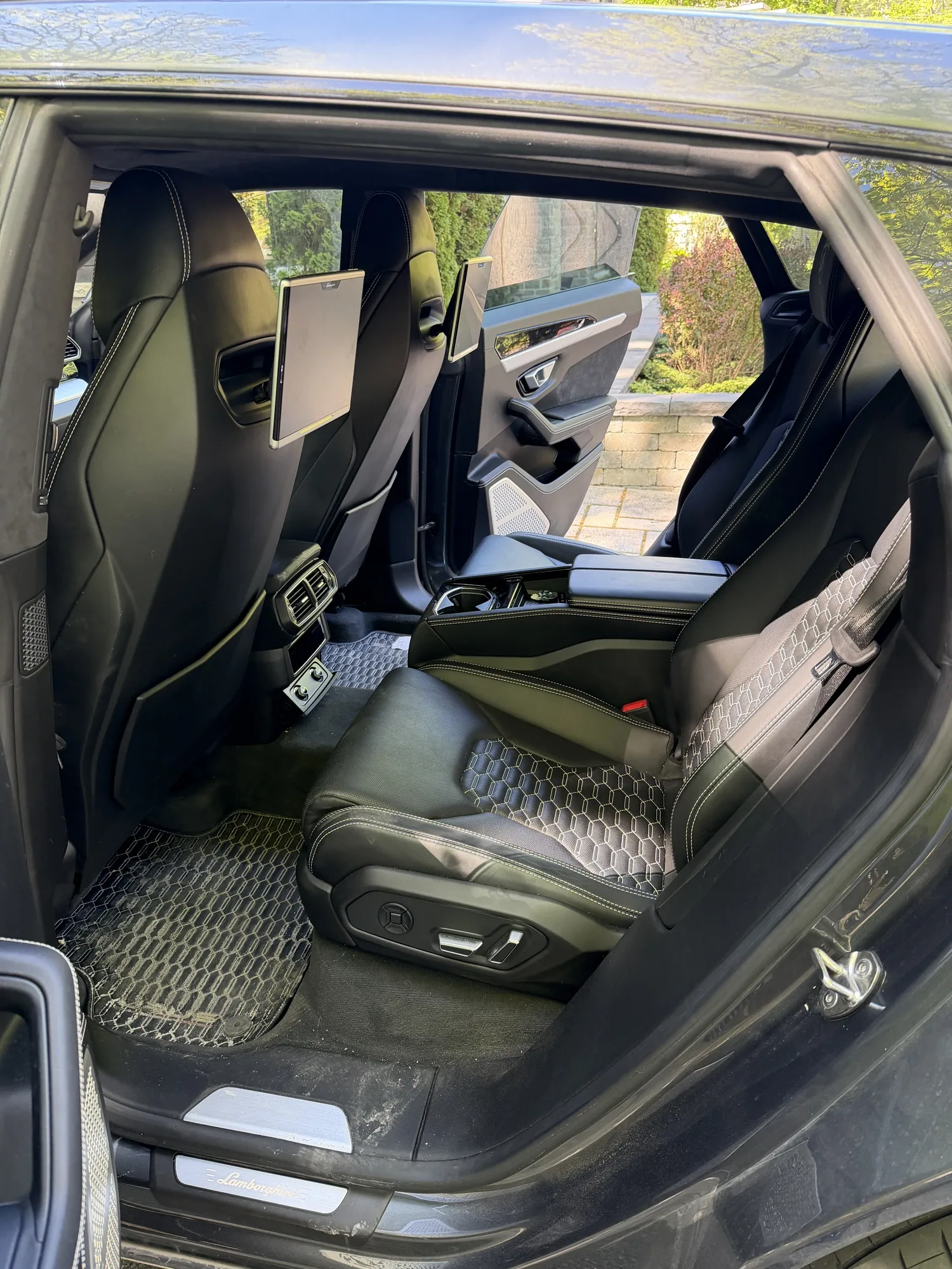 Urus Floor Mat Clean — car detailing in Barrhaven, Ottawa